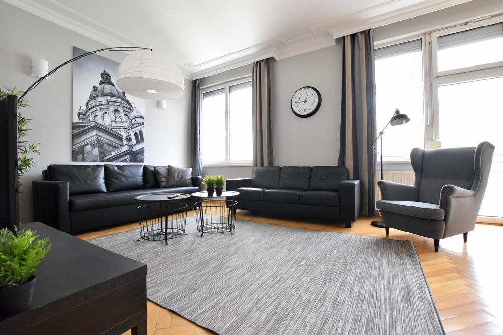 Standerd Apartment By Hi5 - Lovag Family Suites Budapest Exterior foto