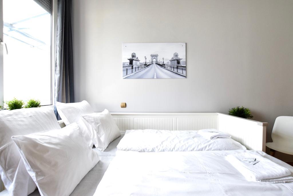 Standerd Apartment By Hi5 - Lovag Family Suites Budapest Exterior foto