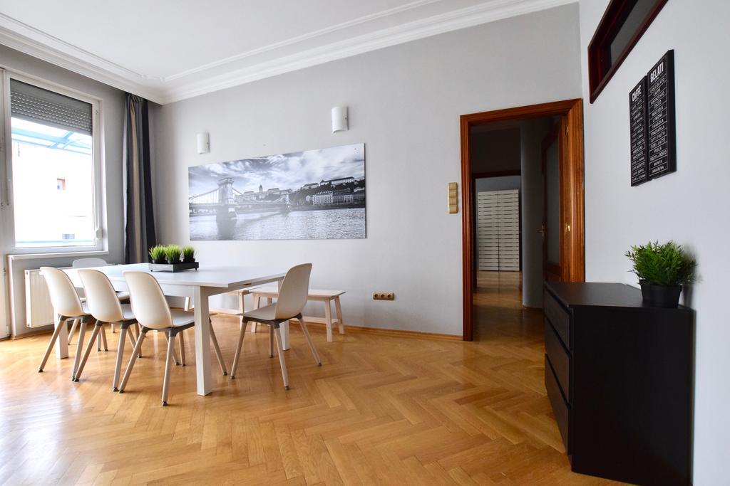 Standerd Apartment By Hi5 - Lovag Family Suites Budapest Exterior foto