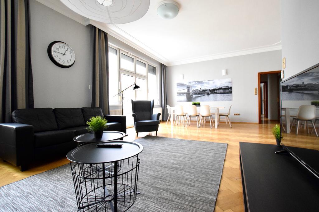 Standerd Apartment By Hi5 - Lovag Family Suites Budapest Exterior foto