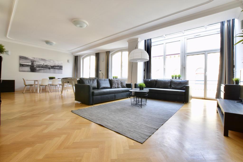 Standerd Apartment By Hi5 - Lovag Family Suites Budapest Exterior foto