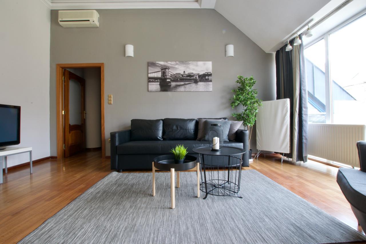 Standerd Apartment By Hi5 - Lovag Family Suites Budapest Exterior foto